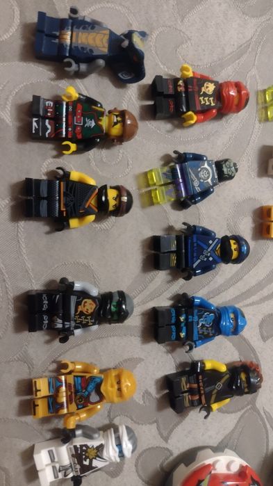 Duży zestaw figurek kompatybilnych z Lego Ninjago + broń i akcesoria