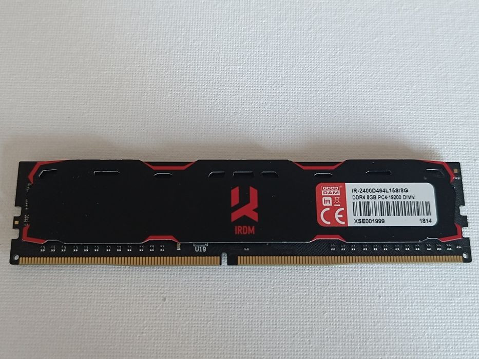 Pamięć RAM IRDM 8gb 2400MHz