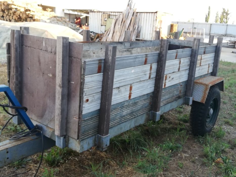 Reboque 3 mt comprimento x 1 mt largura