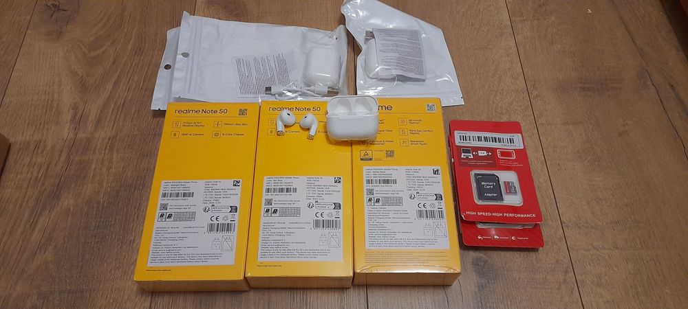Realme Note 50/60 z kartą SD 64GB i słuchawkami bluetooth