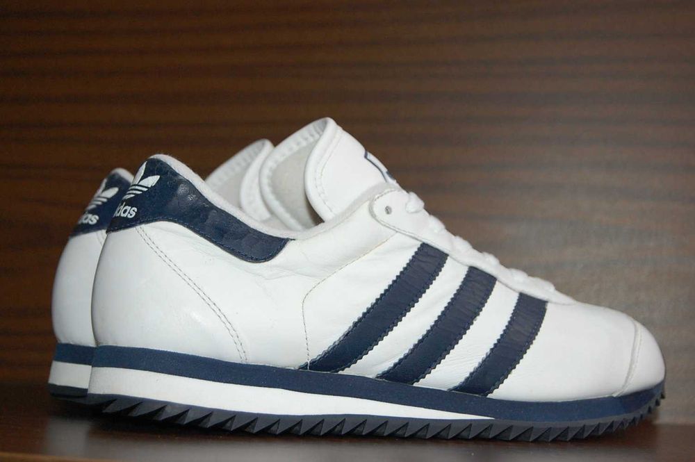 Кроссовки ADIDAS р.41-42 original VIETNAM