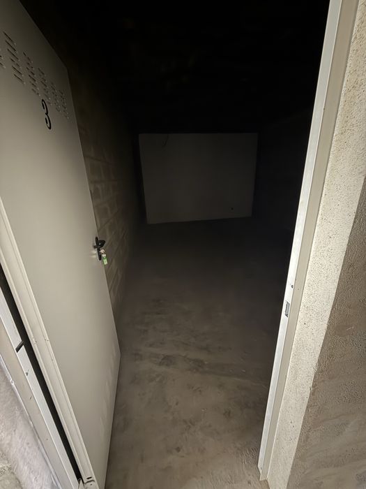 Aluga-se Res/chao Garagem-Armazém-Arrecadação-Guarda Móveis-Depósito.