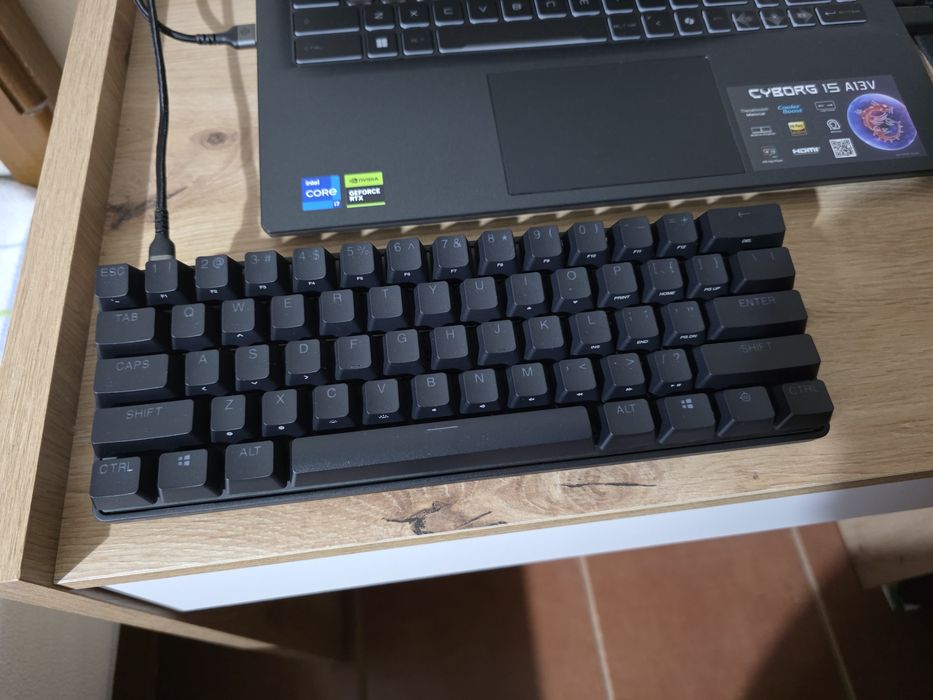 Portátil gaming msi cyborg 15 a13ve