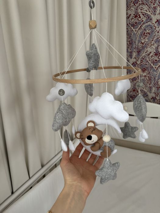 Продам мобіль на батарейках