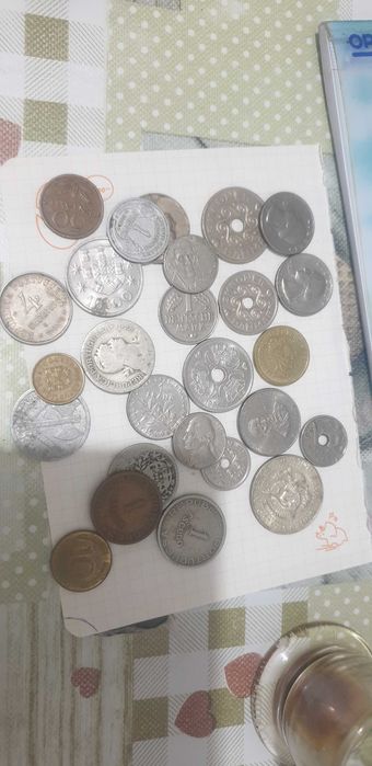 Moedas antigas de vários países !!!