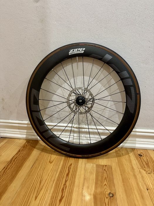 Roda Carbono Dianteira Zipp 404