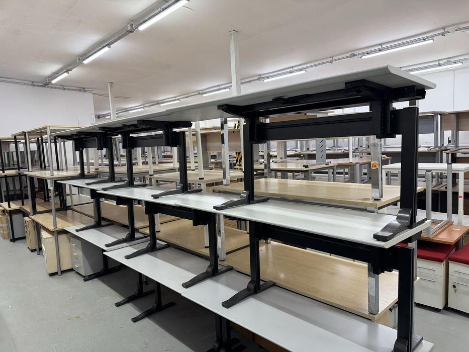 Biurka 160/60 regulacja wysokosci manulalna od 68 cm do 84 cm