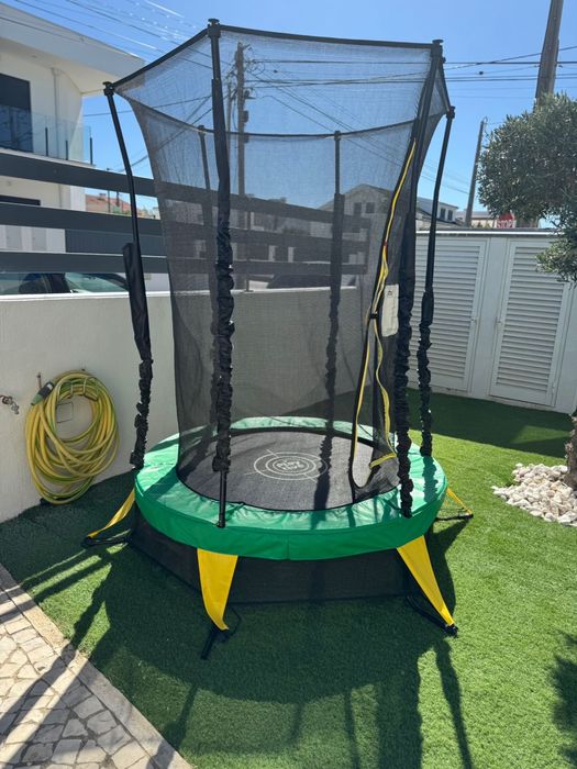 Trampolin para crianca