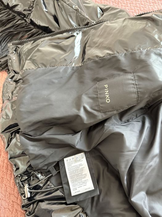 Kurtka zimowa PINKO GLOSSY z frędzlami S