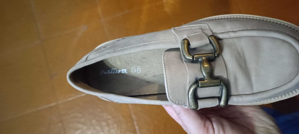 Sapatos beje mulher