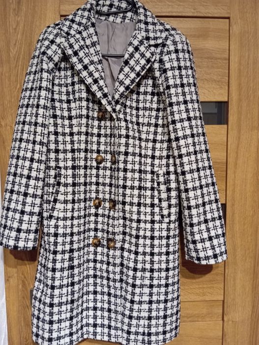 Płaszcz damski w kratkę