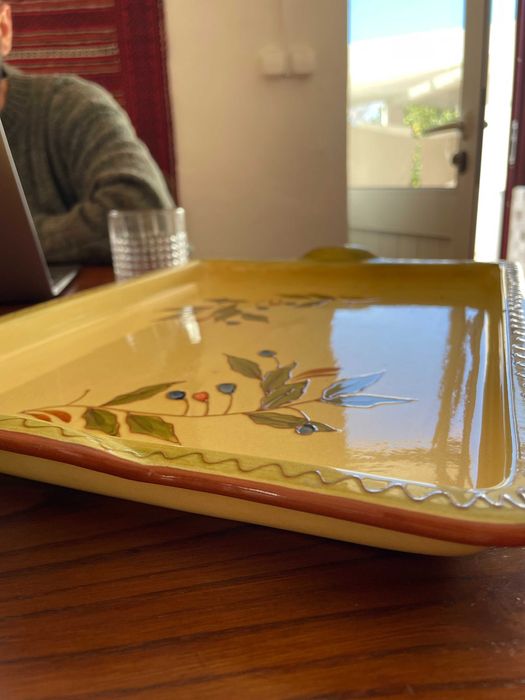 Tabuleiro e taça da marca Mos Portugal