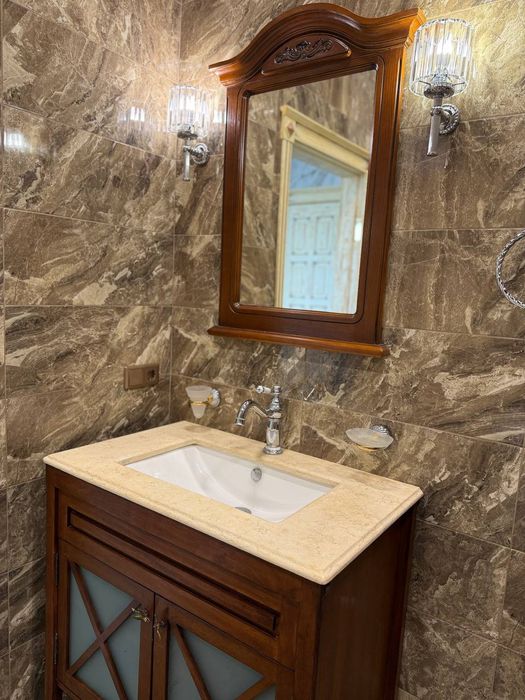 Квартира погодинно, подобово 3 кв у Центрі Тепла