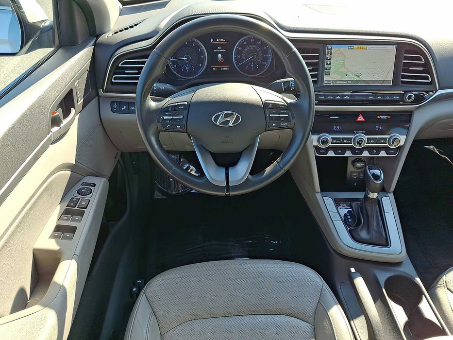 Hyundai Elantra Limited      2019