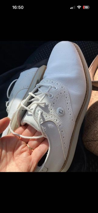 Vendo sapatos de golfe de senhora