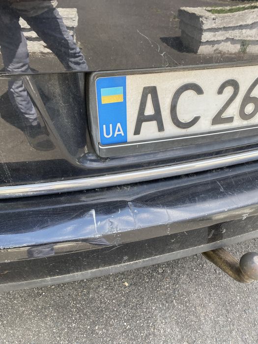 Pasat b6 чорний колір