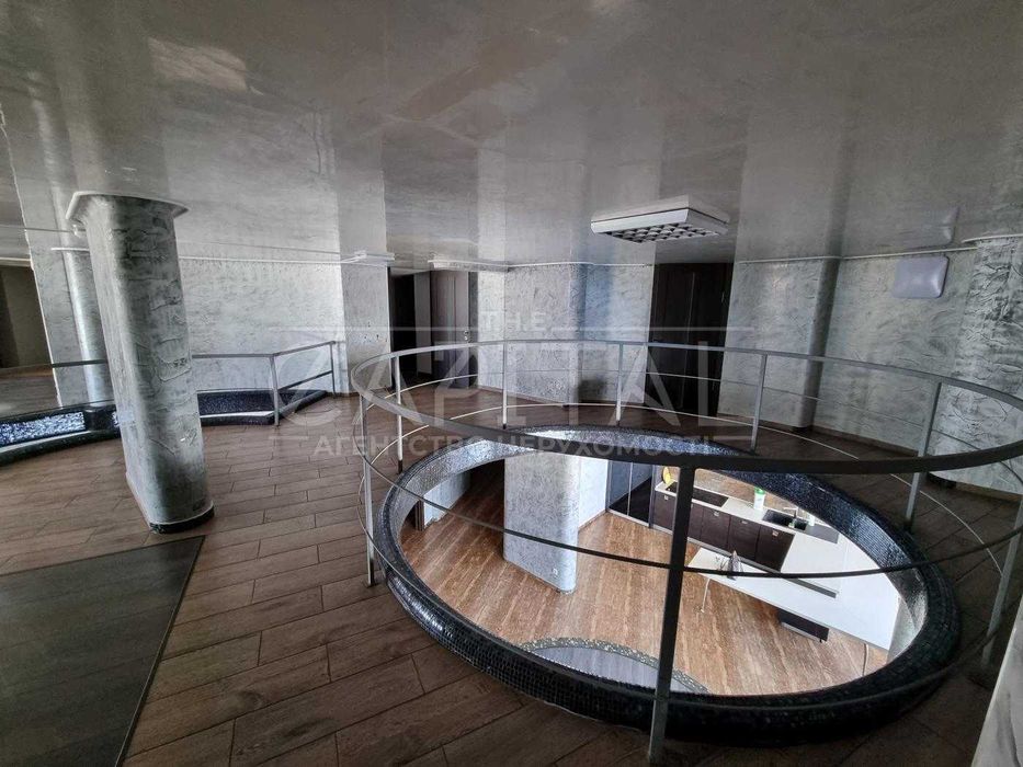 Продажа 2-уровневой квартиры, ул. Окипной Раисы, Днепровский р-н