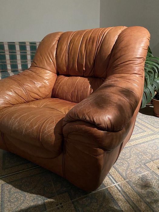 Sofá Pele Castanha