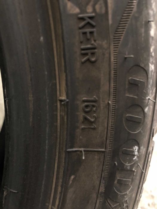 Komplet opon zimowych  255/45R20 GoodYear UG Performance + po 8mm