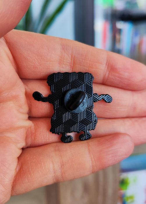SpongeBob metalowy pin przypinka broszka.