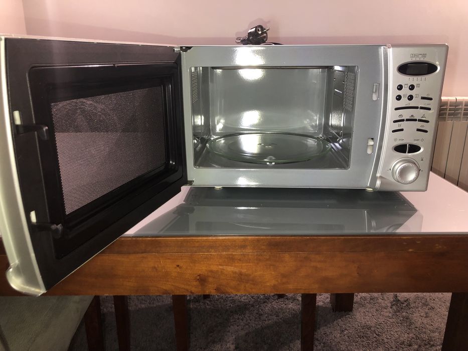 Microondas /Grill Ariston  MW222M - 605