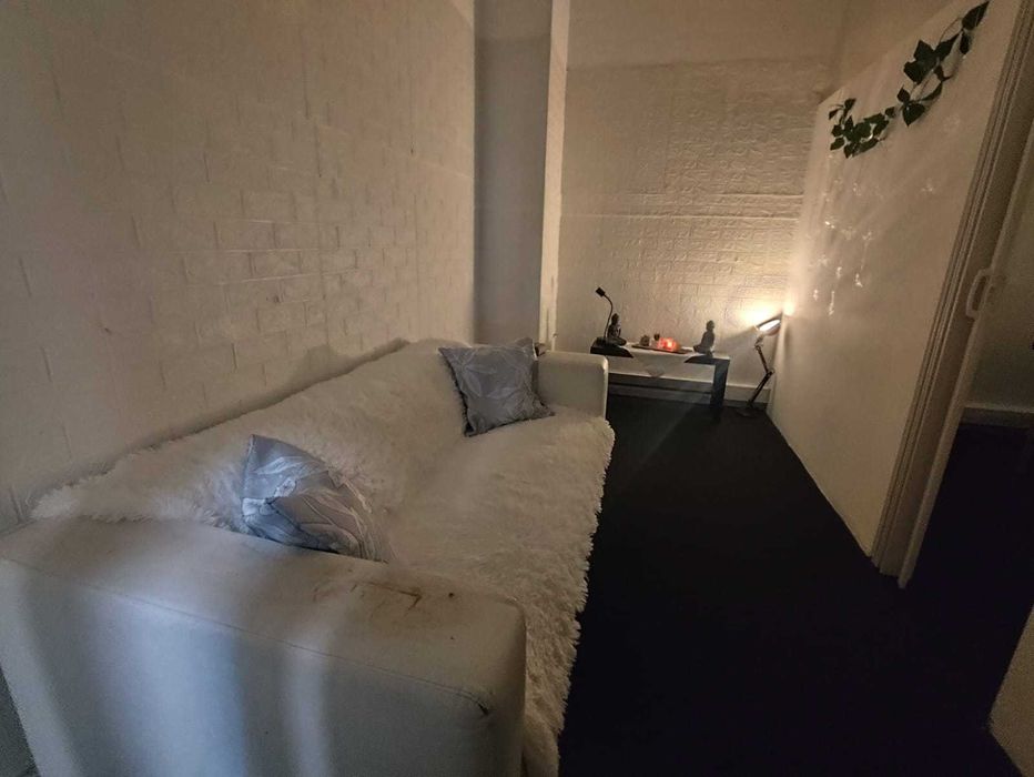 Arrenda-se Gabinete de Estética - Centro de Almada - 225€