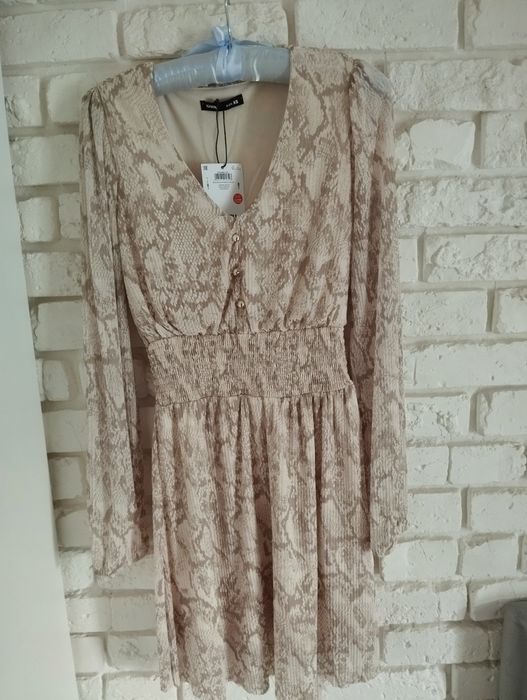 Nowa sukienka Sinsay XS