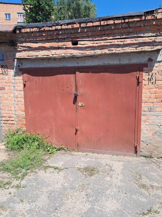 Продам гараж в центрі міста