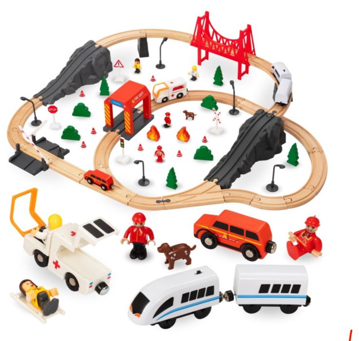 Drewniana kolejka Straż Pożarna, tory, auta, mosty, szlaban