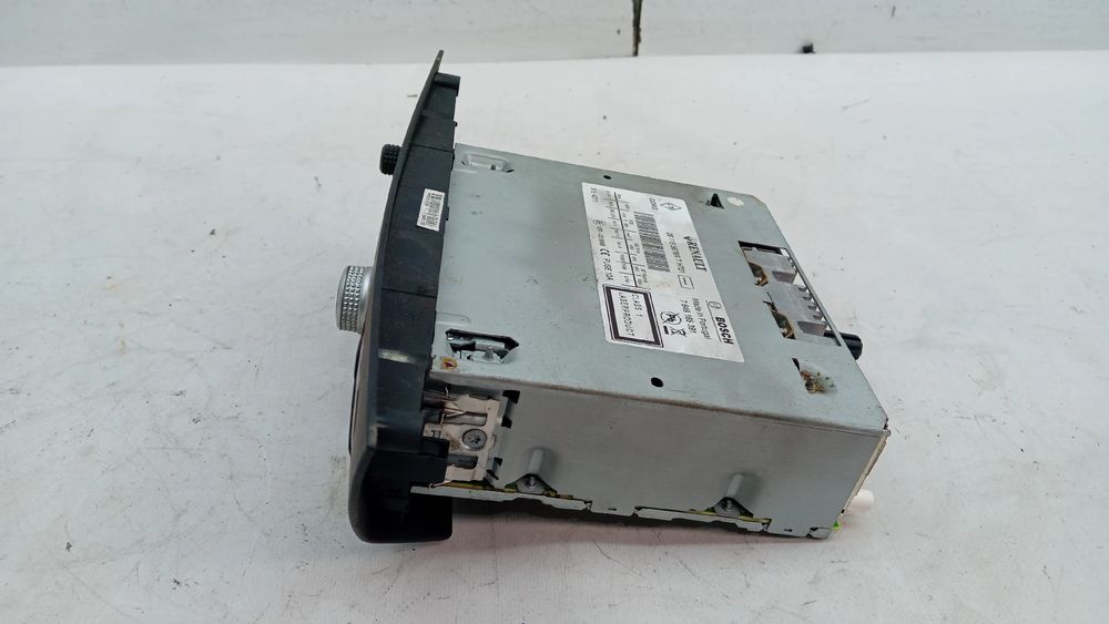 Rádio / auto-rádio RENAULT Laguna III (BT0/1)
