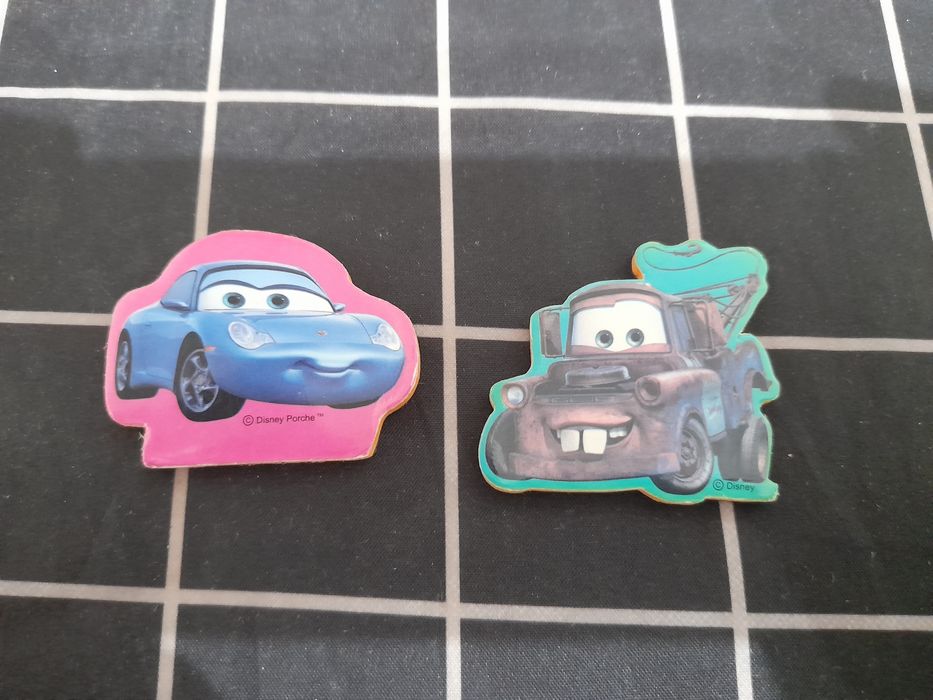 Par de ímanes para frigorífico do filme "Cars"