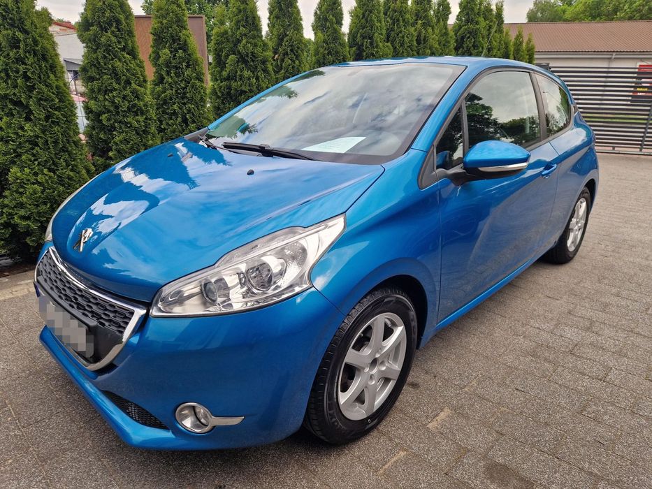 Peugeot 208