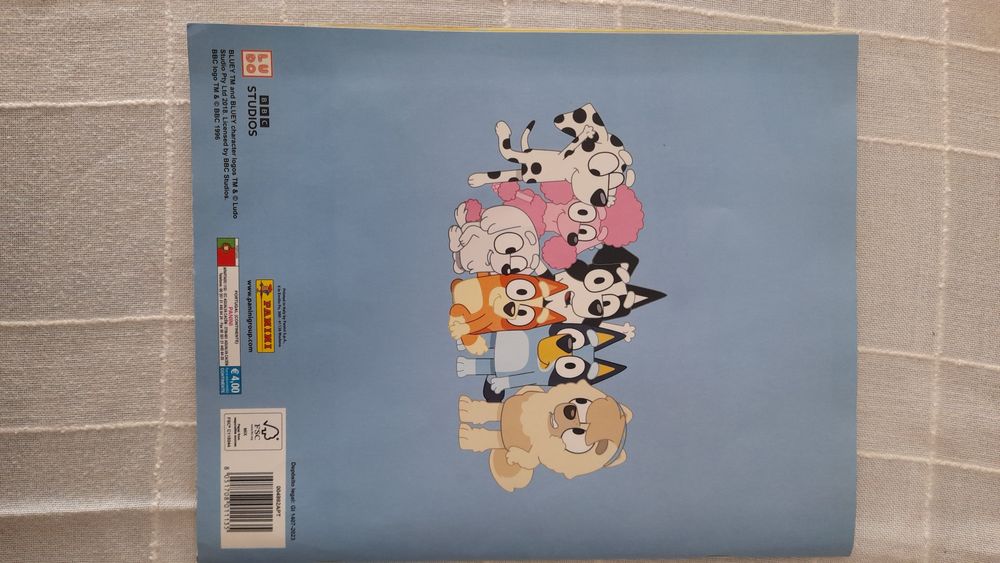 Vendo Cromos"Este episódio da Bluey chama-se...caderneta de cromos!