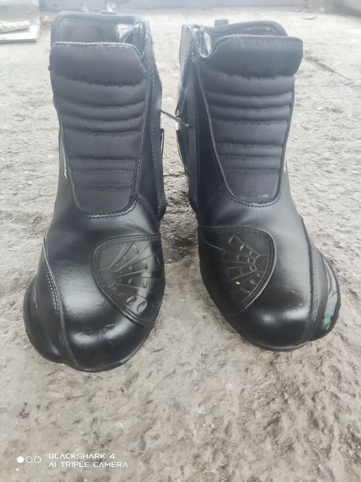 Buty krótkie TORX Black rozmiar 44 stan bardzo dobry używane.