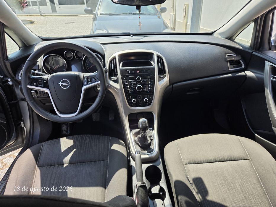 Opel astra J 1.3 cdti diesel 5 portas 5 lugares de outubro de 2010