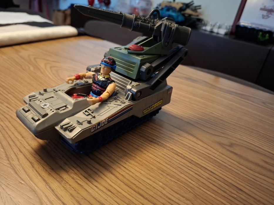Veiculo + figura GiJoe