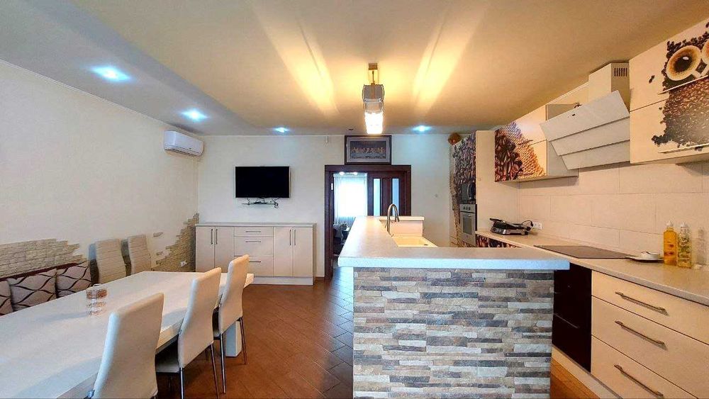 Продам будинок 350 м2 на 22 сотках за 10 хв ТРЦ Буковина Молл