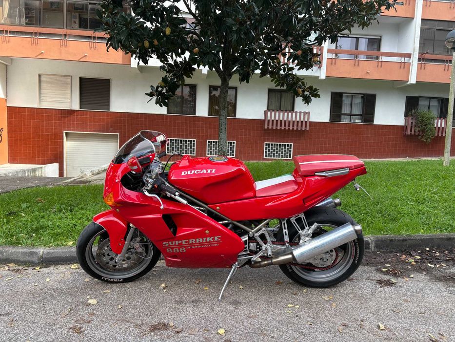 Ducati 888 Strada
