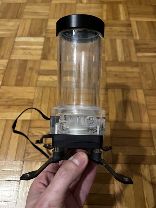 EK-XRES 140 SPC PWM Classic RGB - Plexi