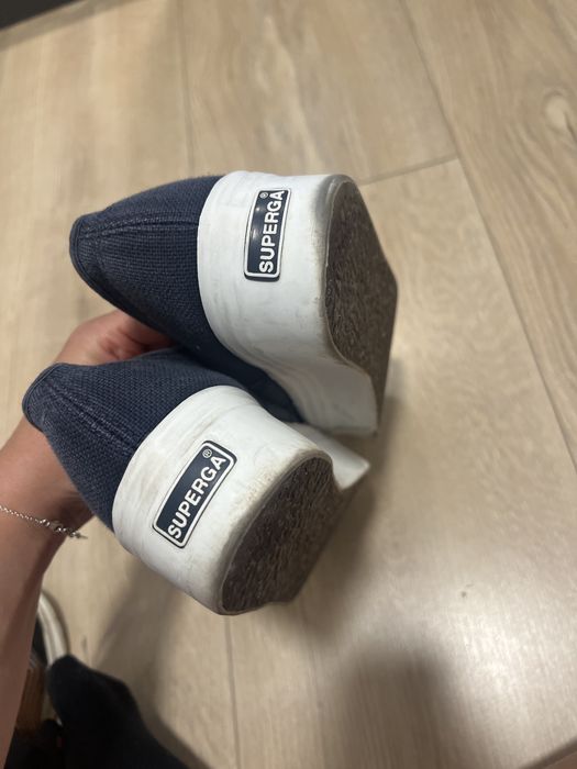 Trampki na platformie Superga granatowe