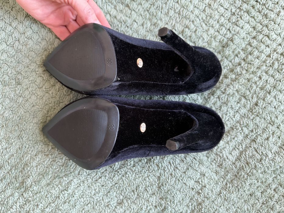 Buty damskie.