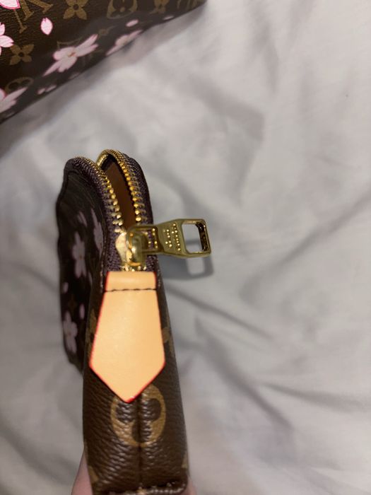 Косметички louis vuitton sakura