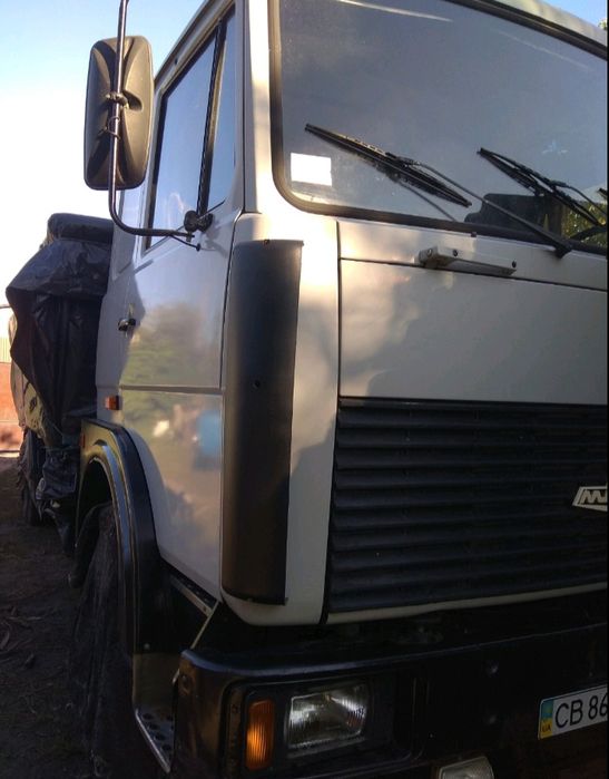 Вантажівка МАЗ 53366 з напрацюванням 4 тис.км