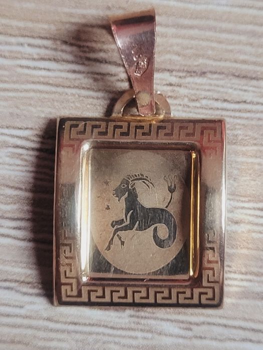 Złota zawieszka przywieszka Koziorożec próba 585 14K unikalny wzór