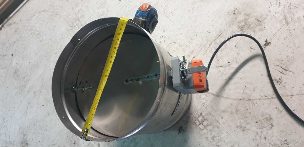 REG. CORTA-FOGO (DIAM.250) MOTOR. - Em boas condições