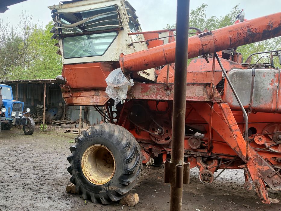Продам комбайн Нива