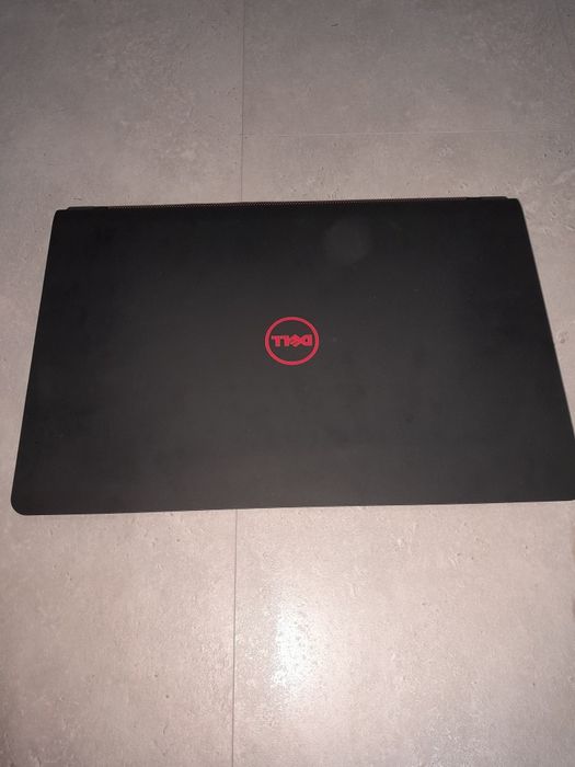 Komputer dell inpirson 15500