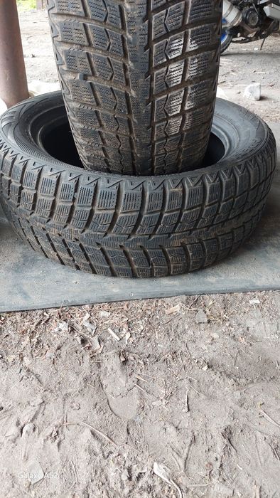 Продам комплект, разноширокой спорт резины linglong