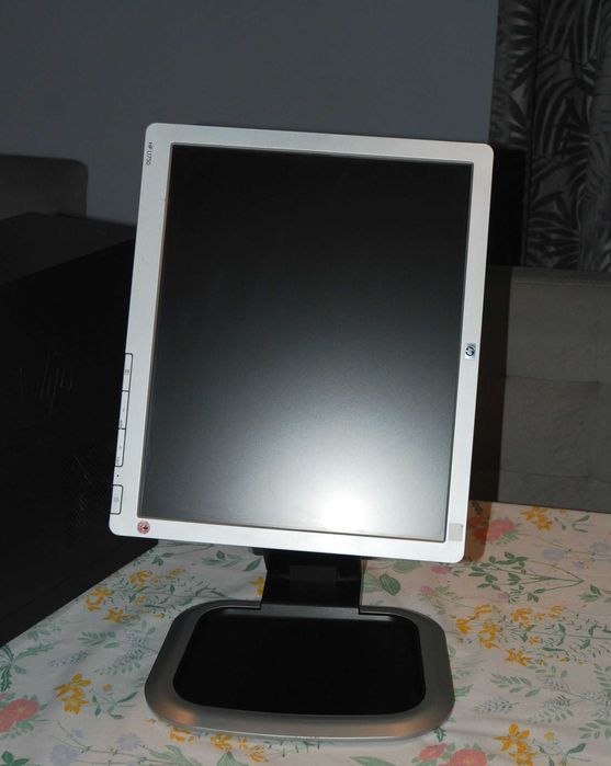 Monitor HP 17" LCD * super statyw * Hewlett-Packard * RETRO