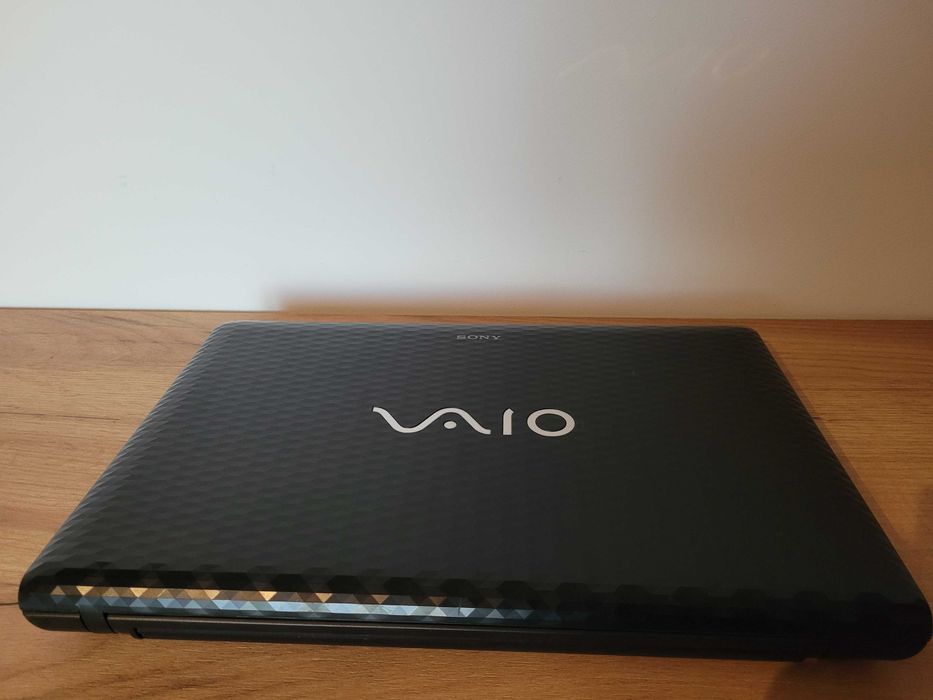 Laptop  SONY  i3 , 4 Gb , 256 SSD